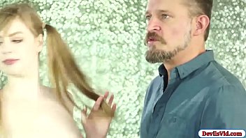 Geile Babysitterin Dolly vom Chef durchgenagelt 5