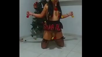 Una Esclava En Navidad Christmas Tree...