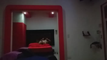 Novia De Mi Amigo Le Encanta Mamar El Pene...