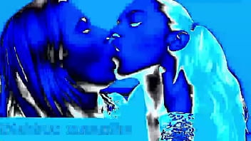 Kissing Hotties...