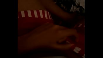 Minha Namorada Se Masturbando Escondida...