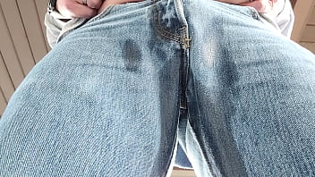 Wetting My Jeans & Aussiebums...