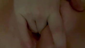 Geous pussy play.