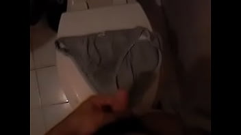 Las Bragas De Mi Amiga 01...