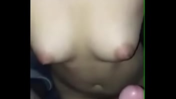 Video sexo caseiro com vizinha Punheta e boquete da amiga