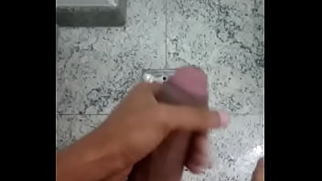 Rodrigo Santos Se Masturbando No Banho...
