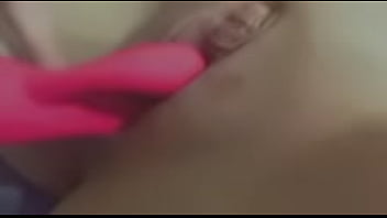 Amateur Masturbates...