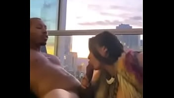 Follada Por Un Negro En Lo Alto De Un Edificio...
