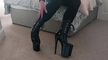 Mistresssab Boot Worshipping...