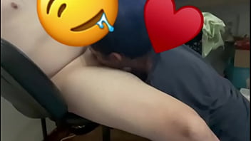 Me La Chupan En Casa Una Puta...