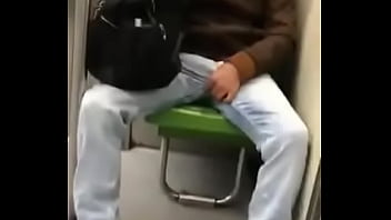 De Rola Dura No Metro...