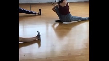 Bailarinas Estirando Les Grabo El Culo...