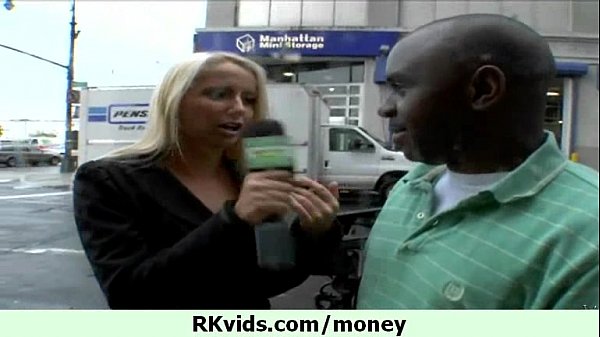 Ze pakt een andere man voor geld 26 6
