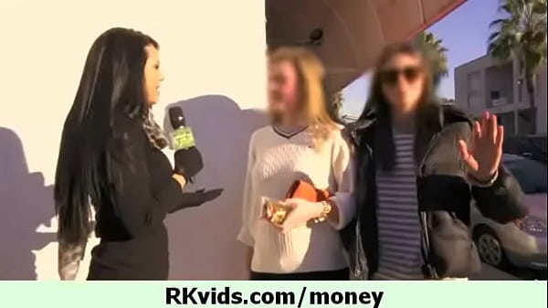 Haar poesie verdient geld voor 27 6