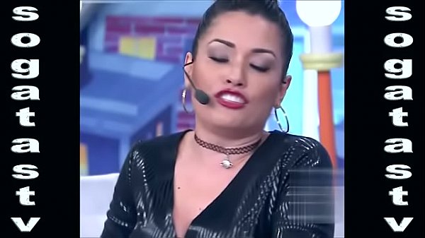 Gostosa da buceta peluda masturbando Quero vídeo pornô amador