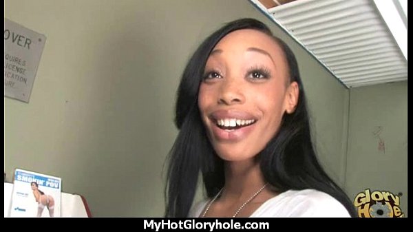 Ebony Gloryhole POV: Vriendjes Slikken