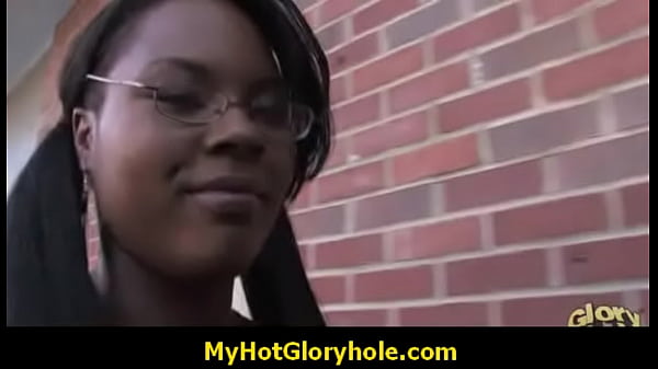 Gloryhole: Zet je Eikel in Mijn Mond!