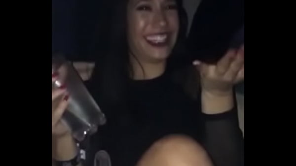 Onlyfans brasileiras sexo Mulher dando a buceta na balada