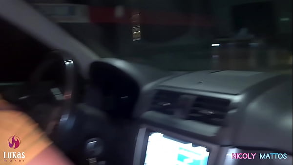 Stiekem in de auto: Onbekende lekt me uit