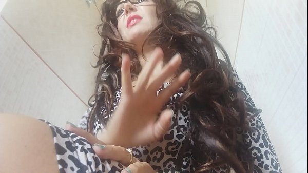 Zusje-in-Law: Haughty but Loves Cock