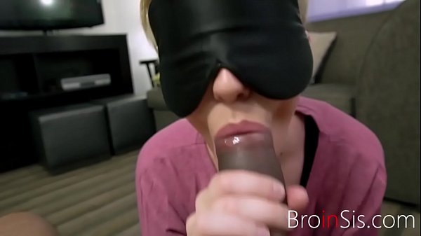 Blind Fuck met Mijn Stiefbroer - Skye Blue