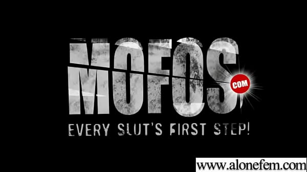 Dildo Sex Toys Use Amateur Girl To Masturbate clip-17