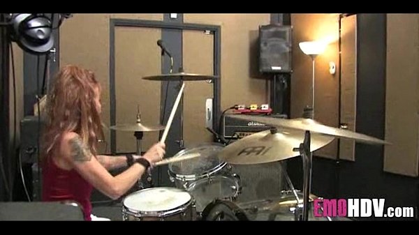Emo Lesbo's 059 5: Vulgar Explizit