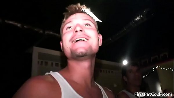 Straight dude gets his first fat gay gays