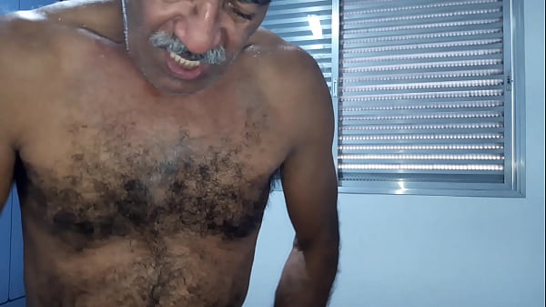 Coroa Roludo Fodendo o Negão Parte 3