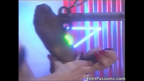 Brunette Slut & Blonde 5: Vulgar & Explizit