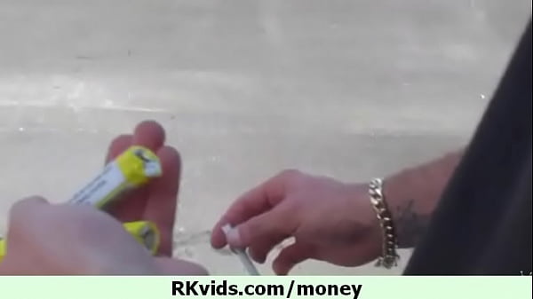 Ze pakt een andere man voor geld 5 6