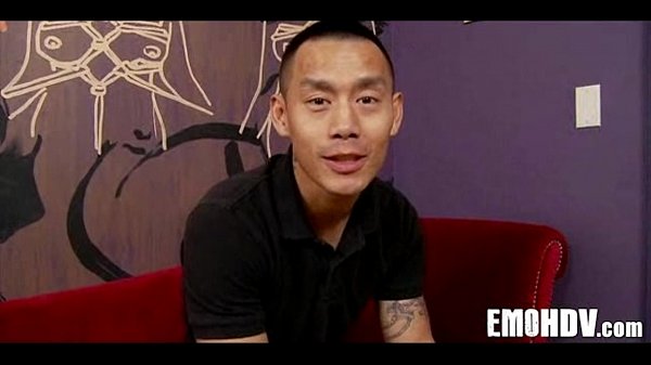Tattoeerde Babes krijgt een dikke 182.5cm