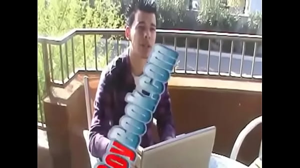 White gay dude pleases cock on the glory hole