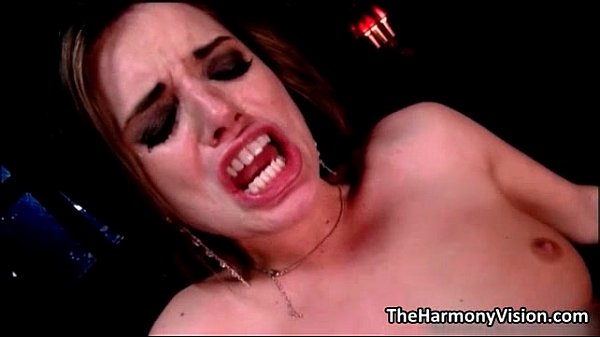 Brunette Whore Rijdt Hard Cock