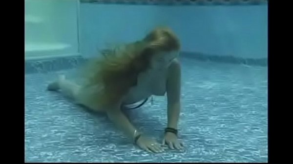 Maggie Mermaid: Ze Masturbeert Onderwater