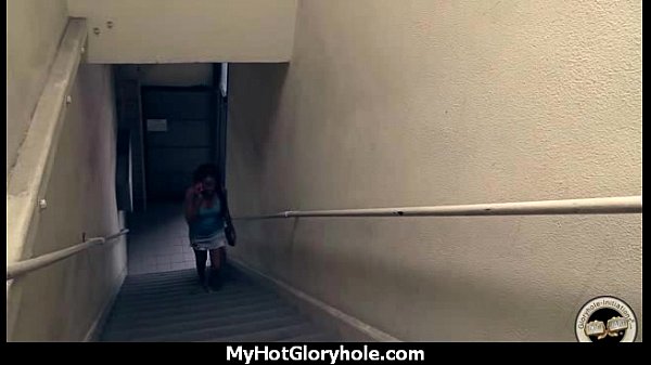Ebony Gloryhole Booty Shake en Suck