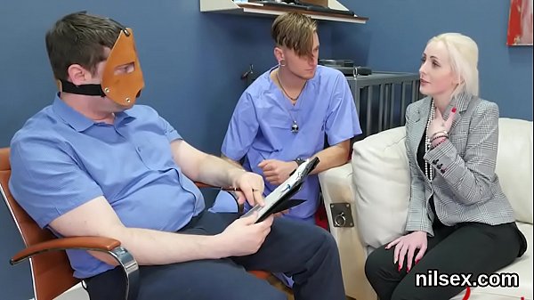 Pikante kat in harde anale nuthouse voor wrede therapie 5