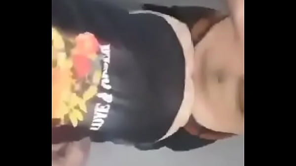 En el baño público