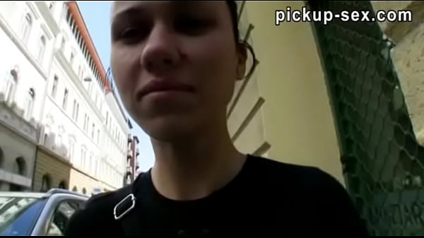 Brunette Denise Sky: Cash for Hardcore