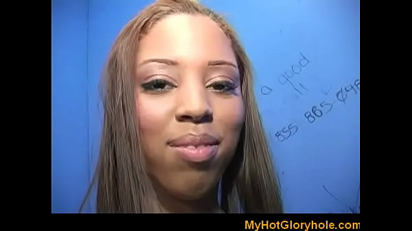 Interrasiaal Gloryhole - EPIC Blowjob met een 41 5