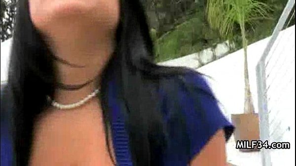 MILF in de ochtend: Doggy fuck met een natte klote