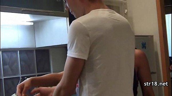 Jonge Model in haar eerste amateur video