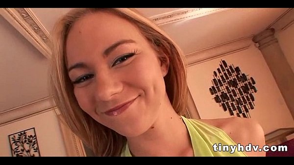 Melanie Jayne: Kleine Zuster, Drukke Pussy