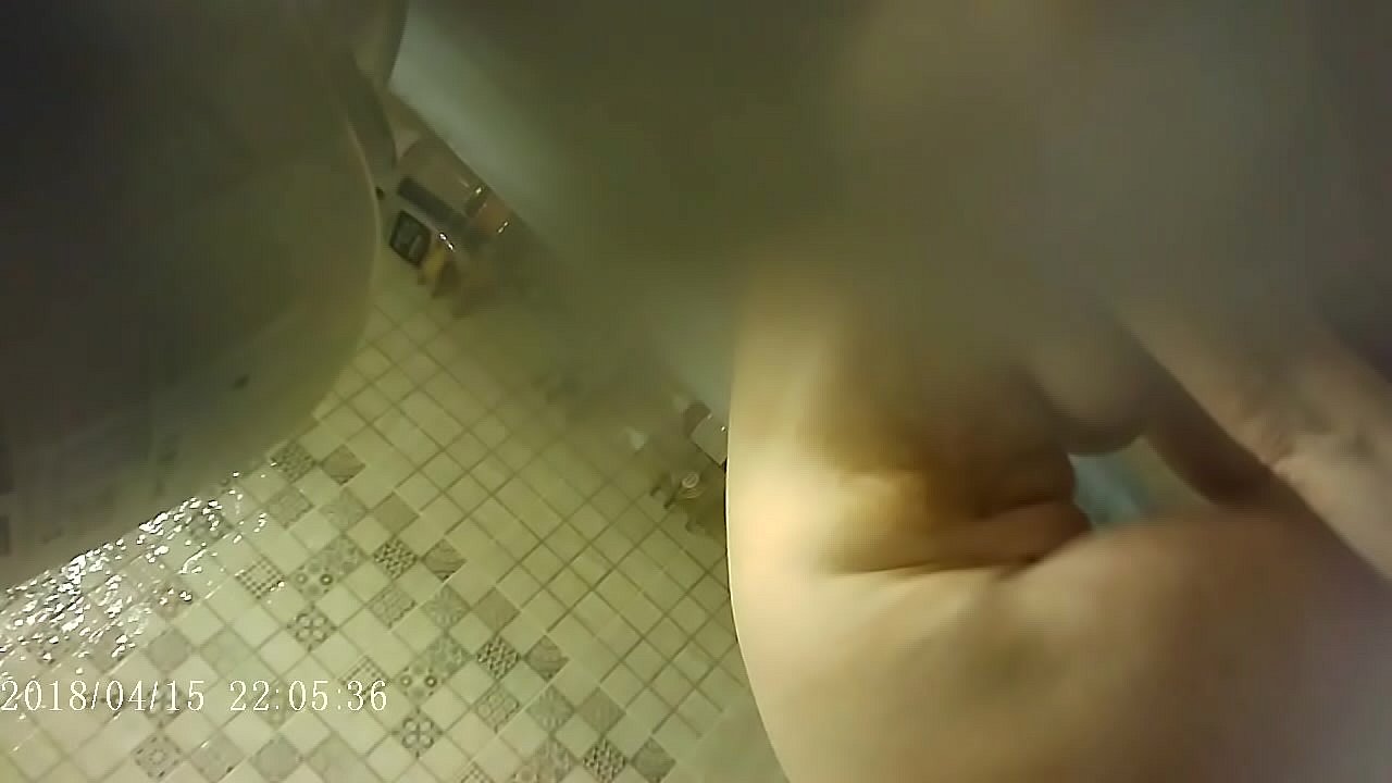Voyeur Milf shower 2