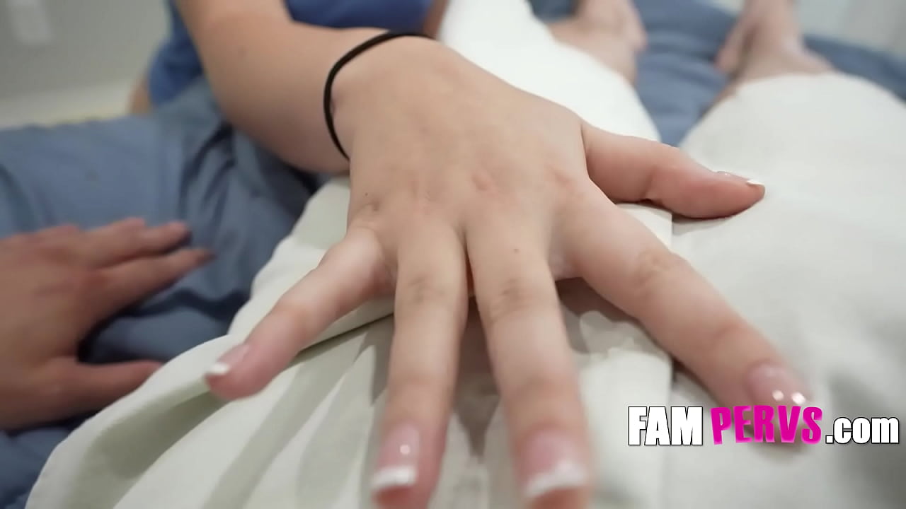 I have a girlfriend STEP SIS, please dont fuck me picture